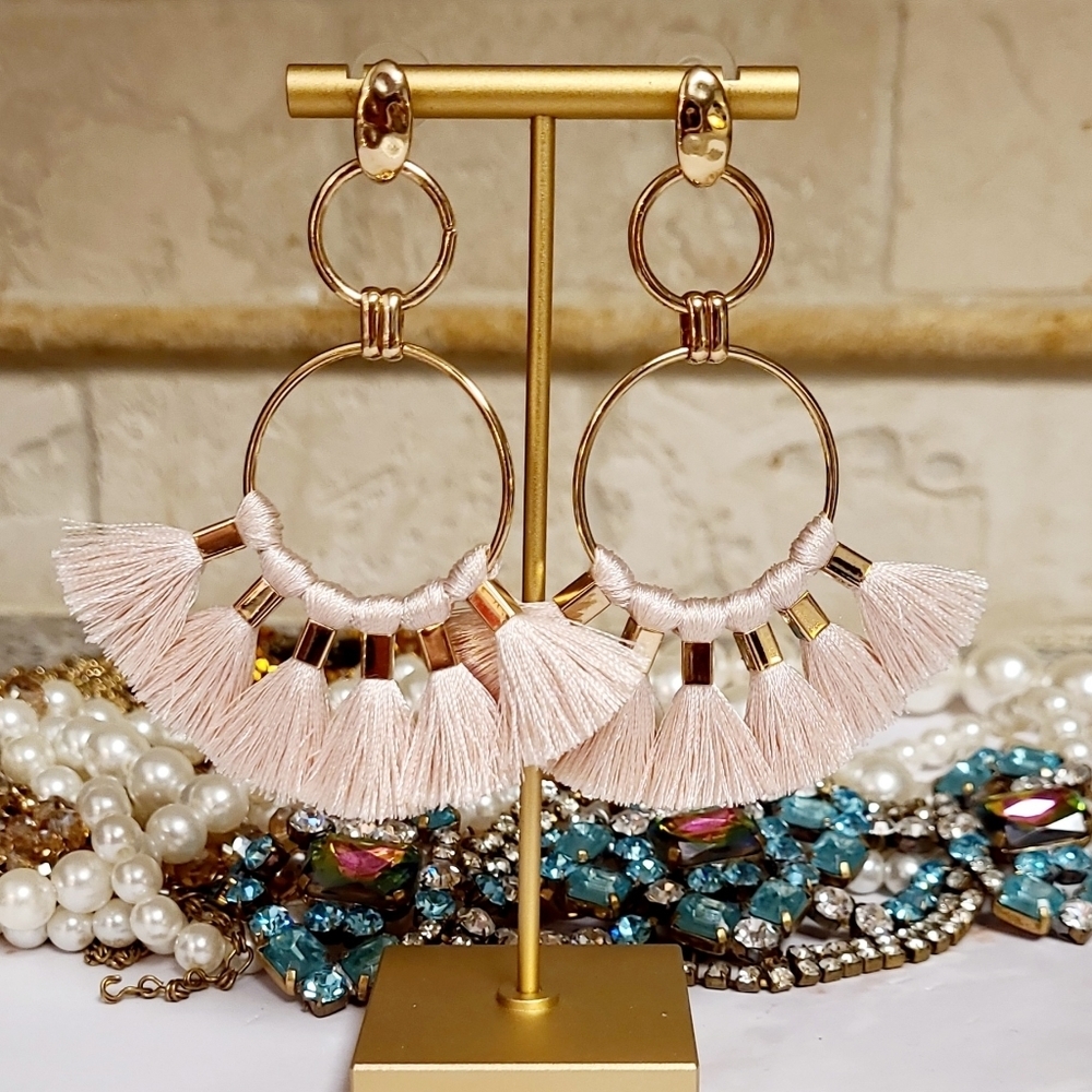 Nwt Cha Cha Large Soft Blush Pink & Gold Silk Tassel Drop Earrings